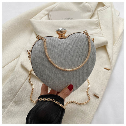 Elegante Herz-Abendtasche